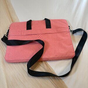 16 X 12 Bubblegum Pink/Black Laptop‎ Sleeve Detachable Carrying Strap